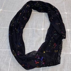 Infinity scarf black with flowers
